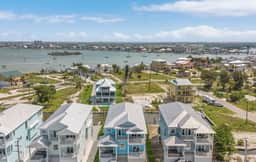 Wander Fort Myers Pearl