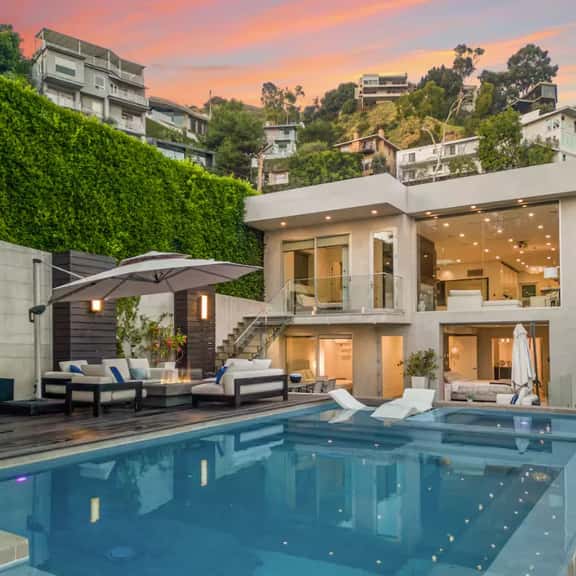 Wander Hollywood Mirage - Image 1