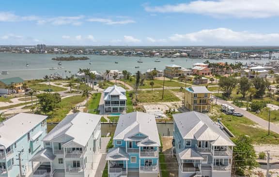 Wander Fort Myers Pearl