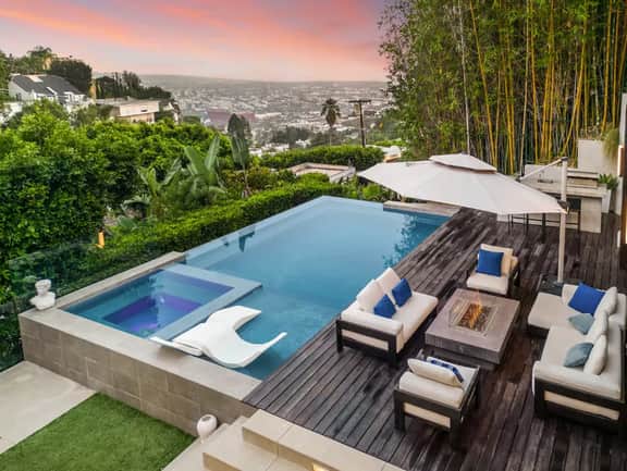 Wander Hollywood Mirage