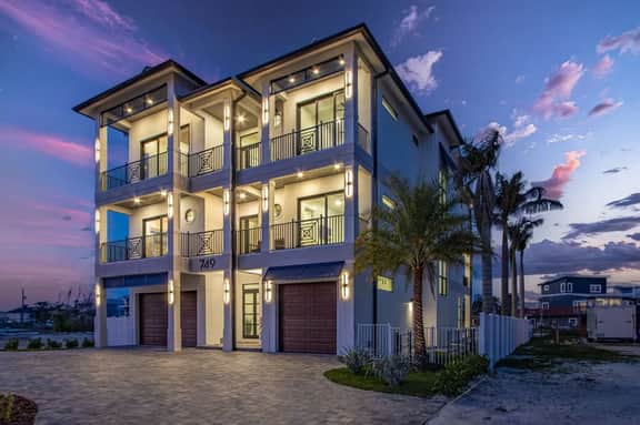Wander Fort Myers Oasis