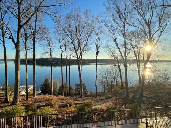 Wander Gaston Lakefront