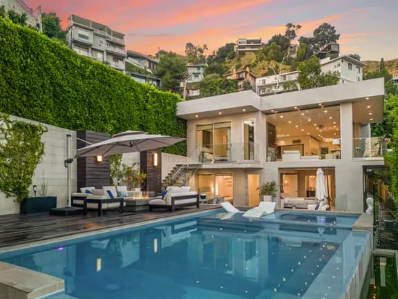 Wander Hollywood Mirage